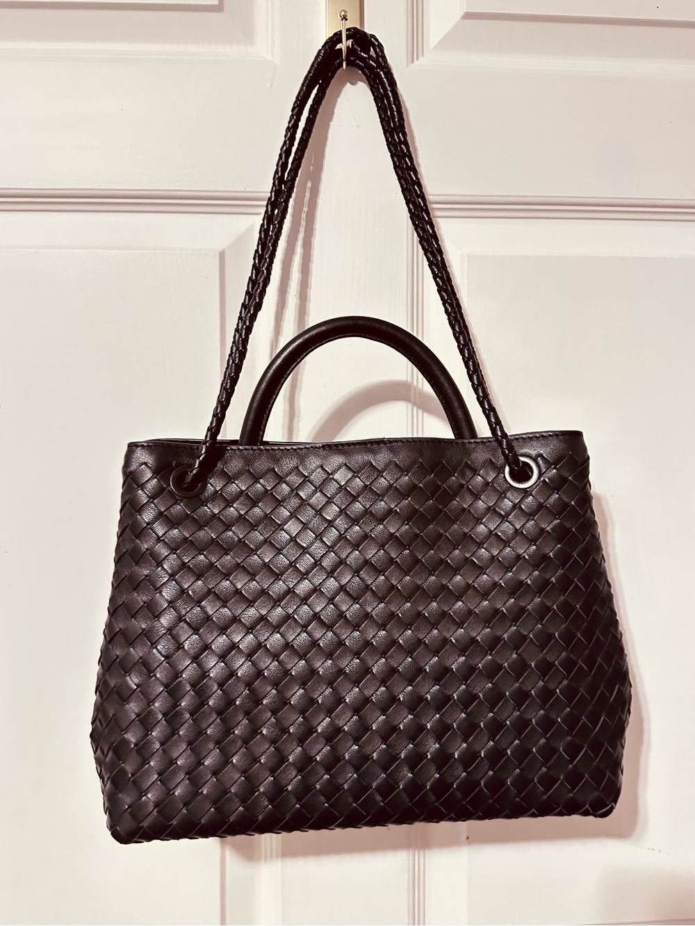 Quince | Bag | Quince Handwoven Italian Leather Satchel | Black - Picture 2 of 13